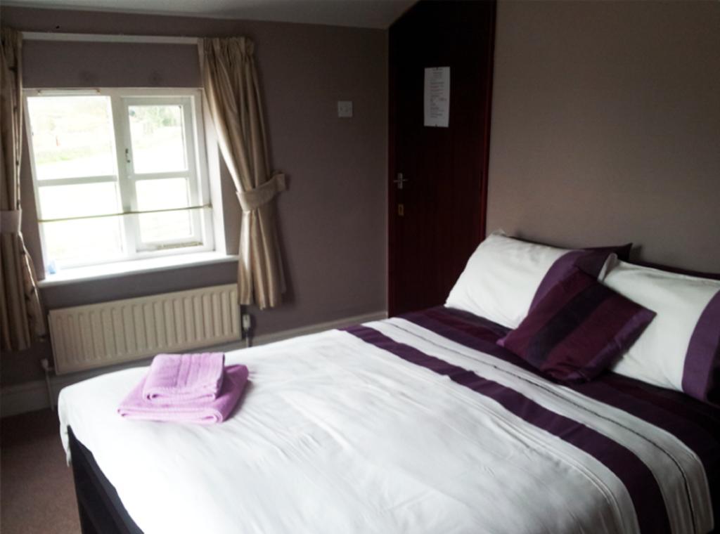 Hotel Shoulder Of Mutton Milton Keynes Exterior foto